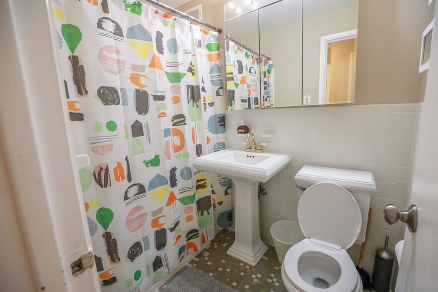 Building Photo - 215 Piedmont Ave NE