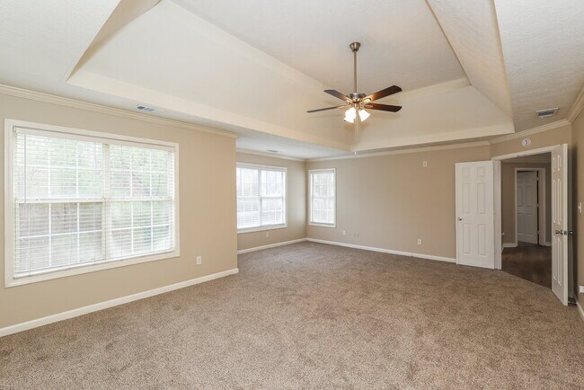 Building Photo - 115 Stratmore Pl