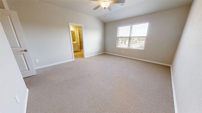 Building Photo - 2102 Dunbar Dr