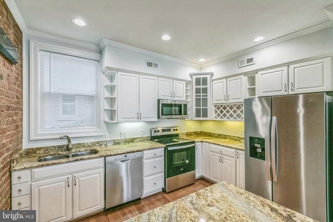 Primary Photo - 1757 Willard St NW