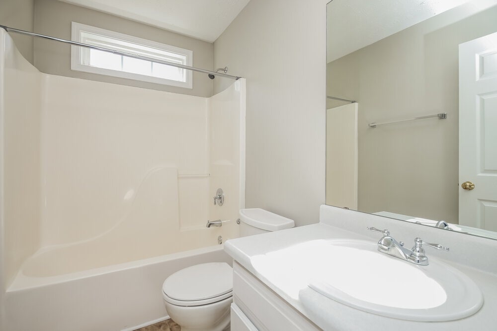 Building Photo - 1405 Buckingham Pl