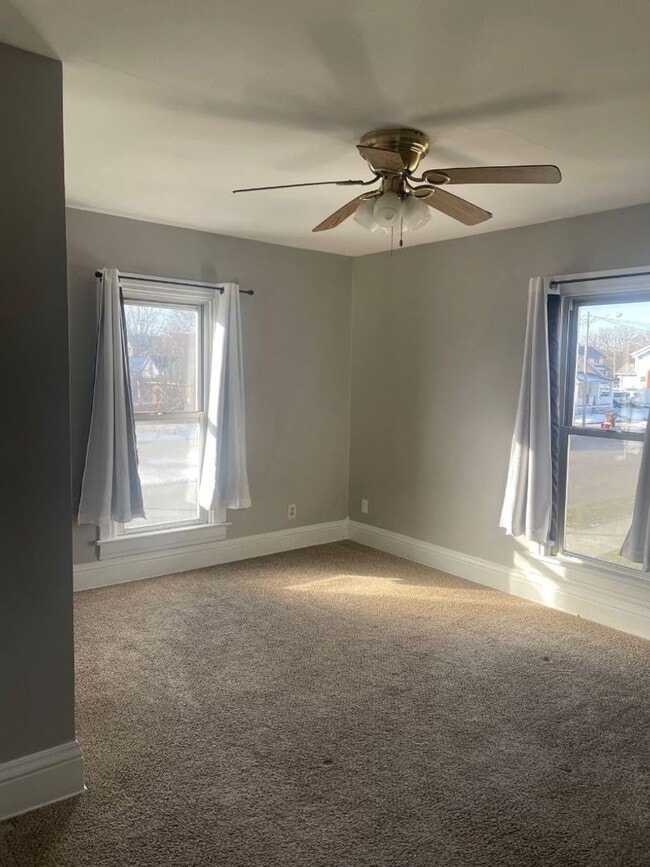 Building Photo - Single family home in Springfiled