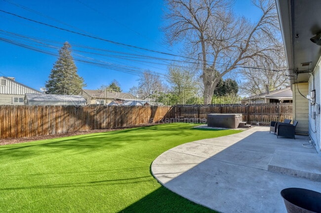 Building Photo - 4481 E Bails Pl