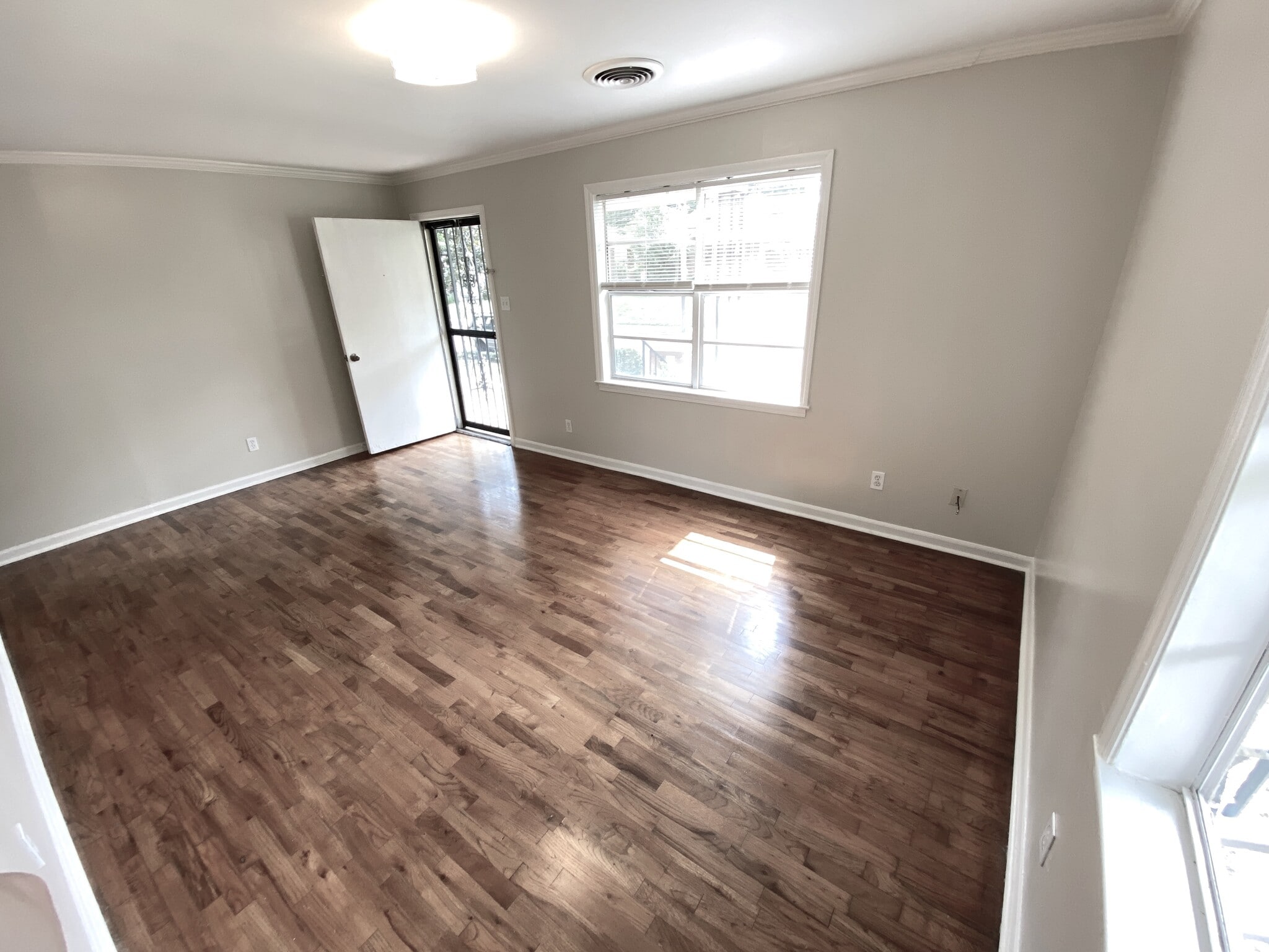 Living room - 132 N Rembert St