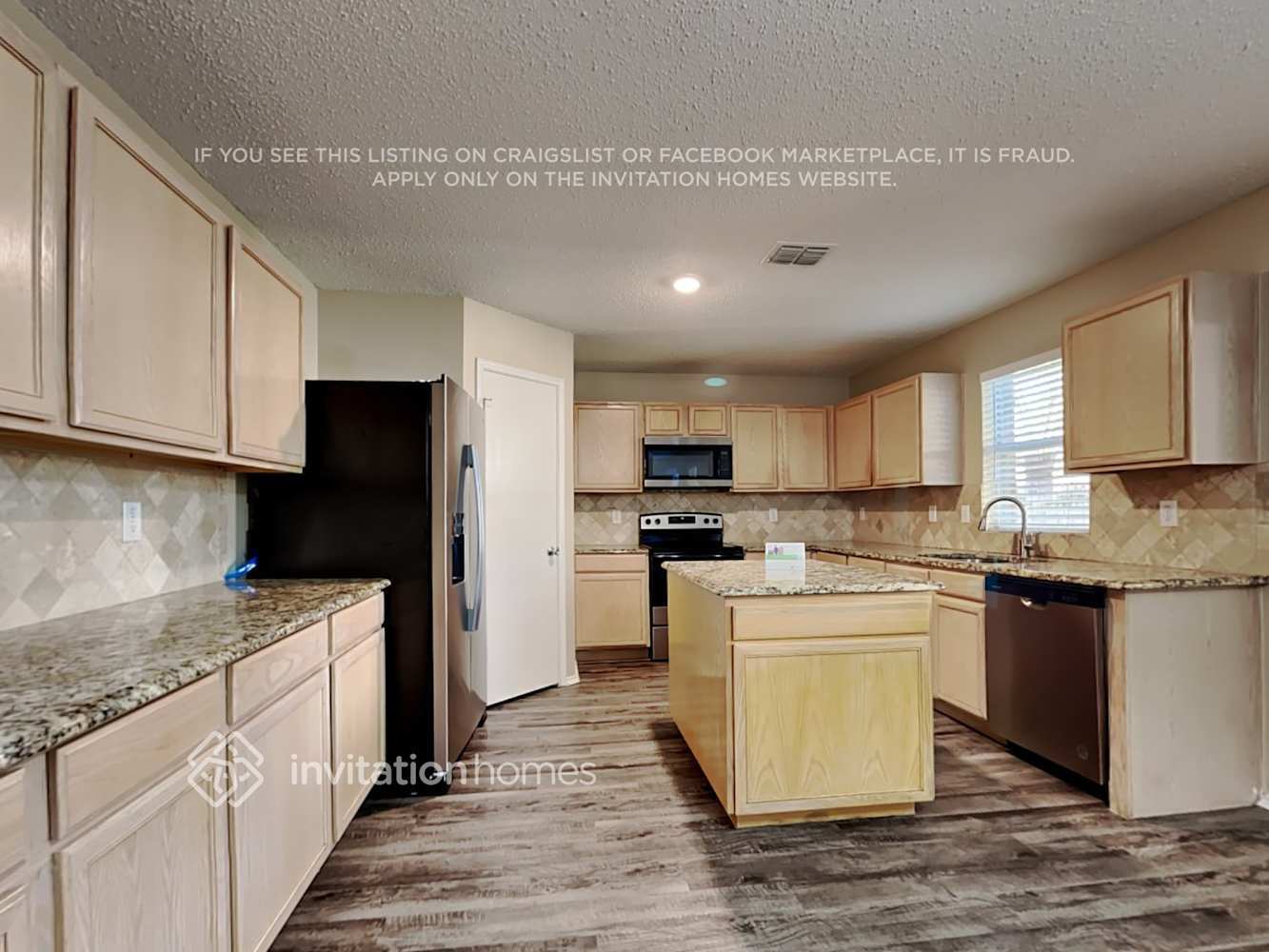 Building Photo - 5521 Costa Mesa Dr