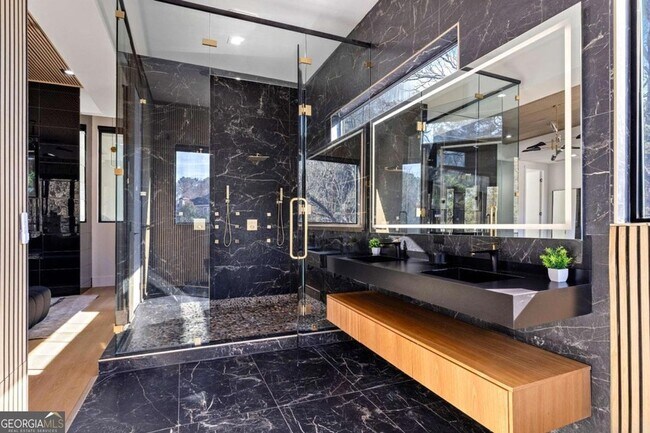 Building Photo - 3600 Lower Roswell Rd