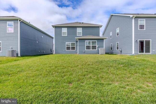 Building Photo - 110 Charing Cross Dr