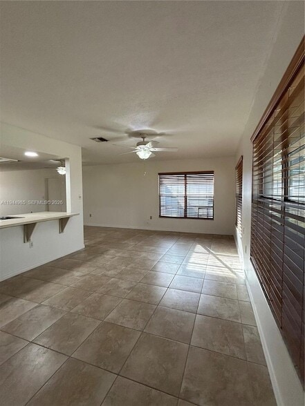 Building Photo - 4201 Navarre Ave