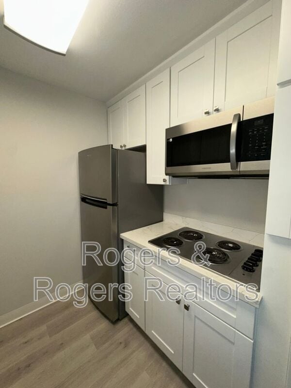 Building Photo - 3592 Payne Ave