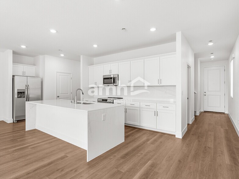 Building Photo - 5843 Fly Fisher St