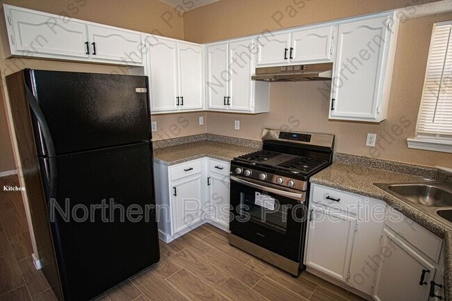 Building Photo - 284 Sandy Hills Ln