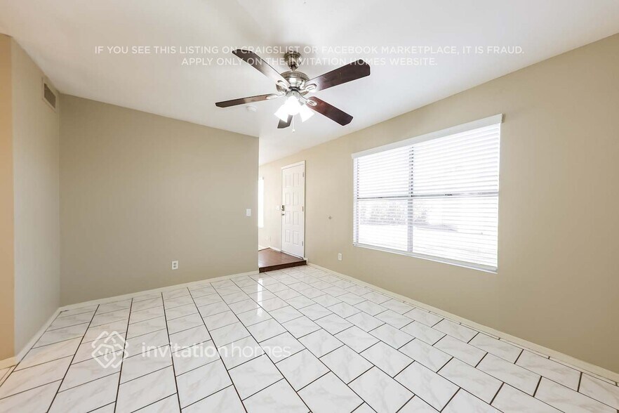 Building Photo - 1014 E Marco Polo Rd