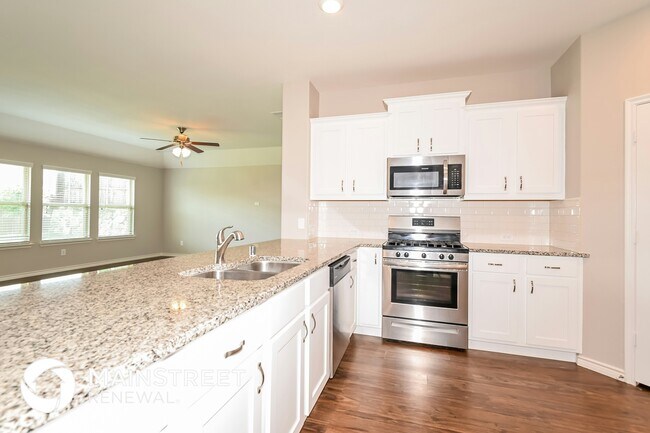 Building Photo - 571 Kara Dr