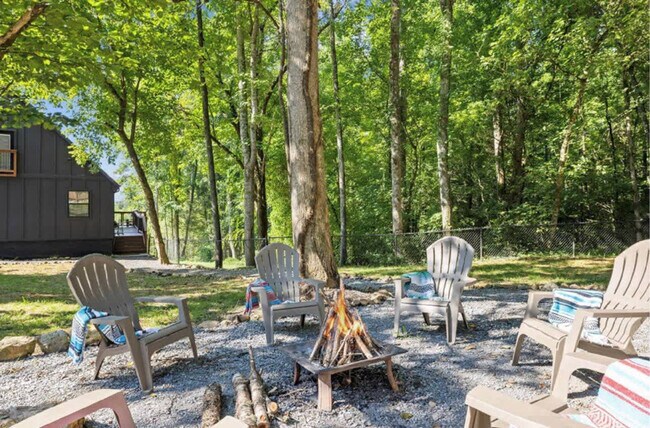 Building Photo - 928 Ditney Way