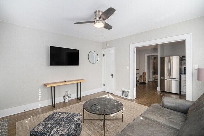 Building Photo - Start a Lease by 12/10 and Receive a $500 ...