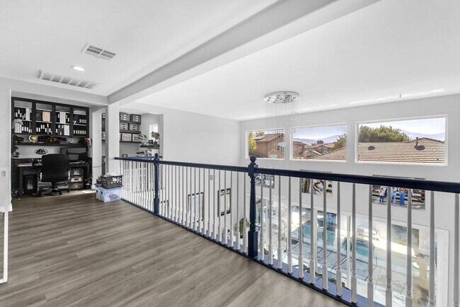 Building Photo - 469 Partridge Ln