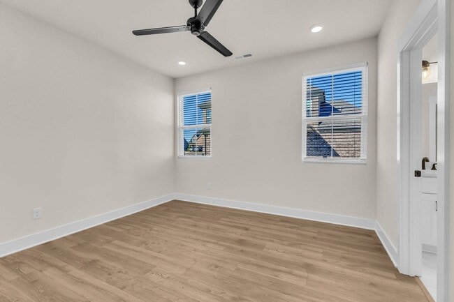 Building Photo - Charming New Build