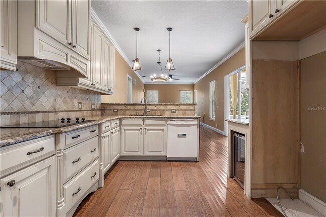Building Photo - 1393 Stanfield Cove