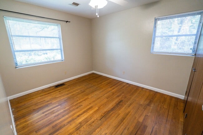 Building Photo - 3BR/2BA Home