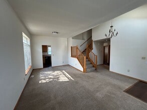Building Photo - Fantastic 3 Bedroom 2.5 Bath Marysville Home