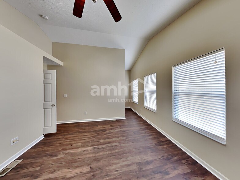 Building Photo - 8588 Greylag Ct