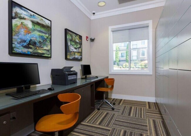 Building Photo - 2205 Bridgepointe Pkwy