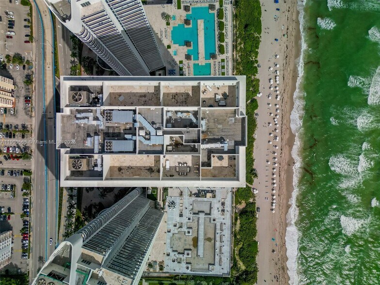 Building Photo - 1830 S Ocean Dr