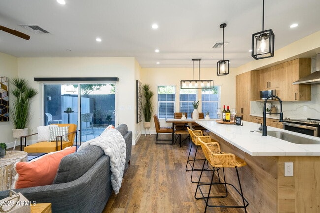 Building Photo - Exclusive Urban Sanctuary—Sophisticated Townhouse in Vibrant Phoenix