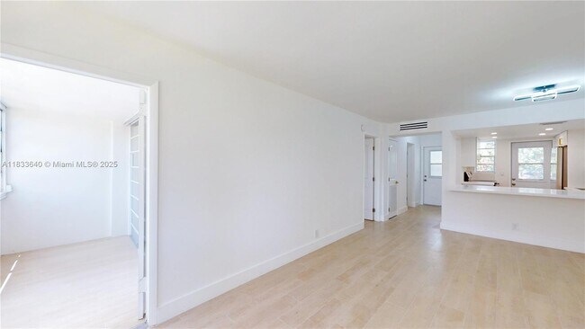 Building Photo - 1333 E Hallandale Beach Blvd