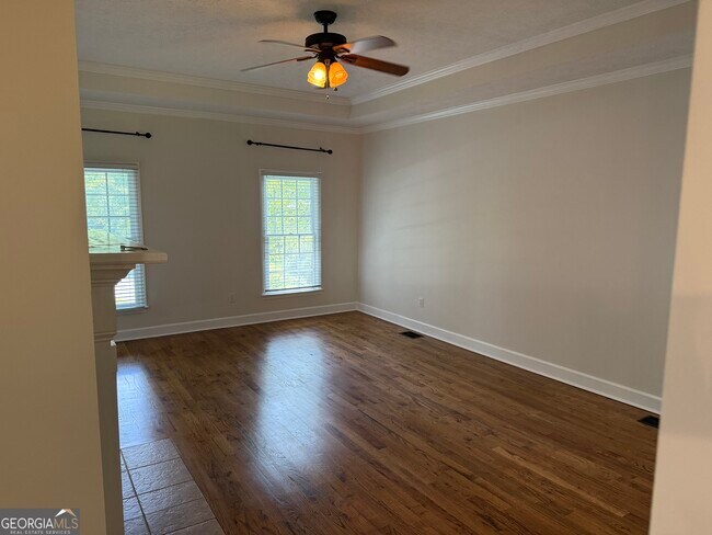 Building Photo - 455 Waterway Dr SW
