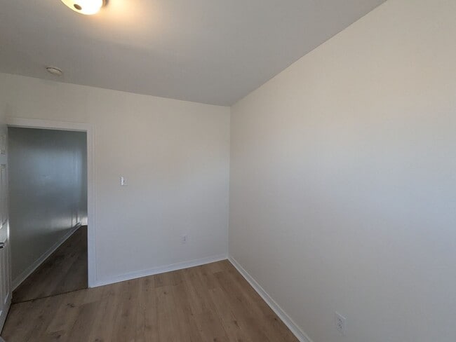 Building Photo - Remodeled Home - Frankford