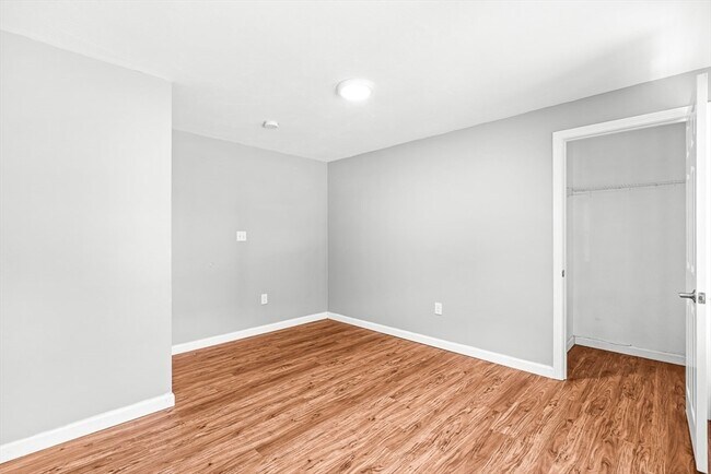 Building Photo - 38 Idora Ave