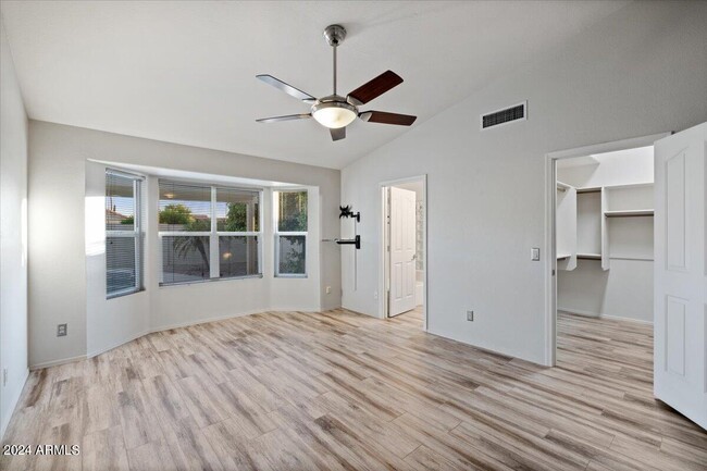 Building Photo - 5623 E Gelding Dr