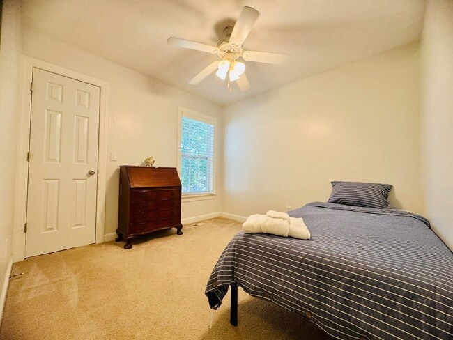 Building Photo - 2576 Blue Dog Ct