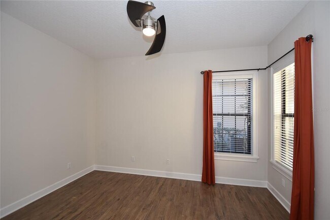 Building Photo - 43 Jasmine Dr