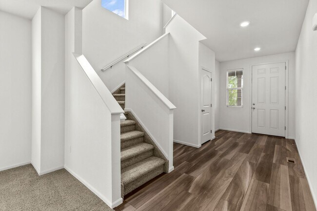 Building Photo - Beautiful 4 Bedroom Home in The Lakes at Centerra | 2,583 Sq. Ft.
