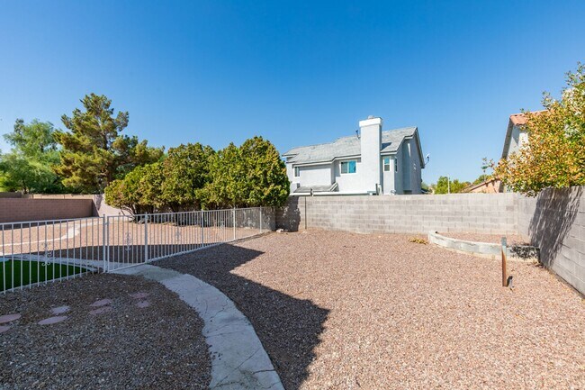 Building Photo - 3-Bedroom Dream Home in Green Valley