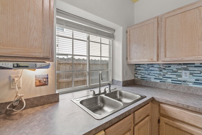 Building Photo - 5509 Bulls Bay Dr