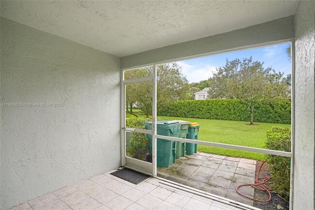 Building Photo - 8031 Sanibel Dr