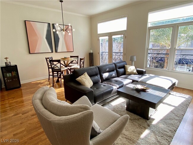 Building Photo - 2260 Village Walk Dr