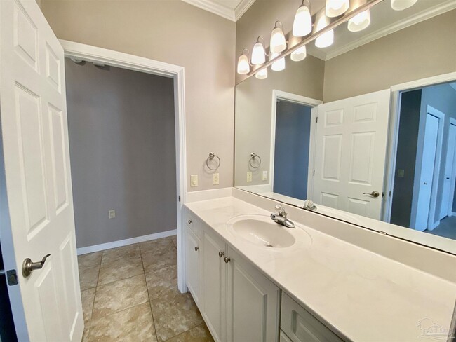 Building Photo - 4114 Oak Pointe Dr