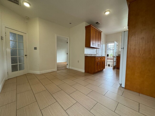 Building Photo - 1 Bed 1 Bath in Portola