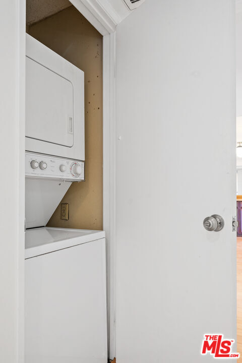 Building Photo - 10535 Wilshire Blvd