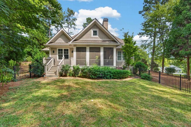 Building Photo - 1000 Fairway Ridge Rd