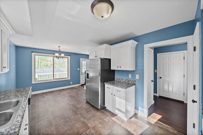 Building Photo - 3469 Bradfield Dr