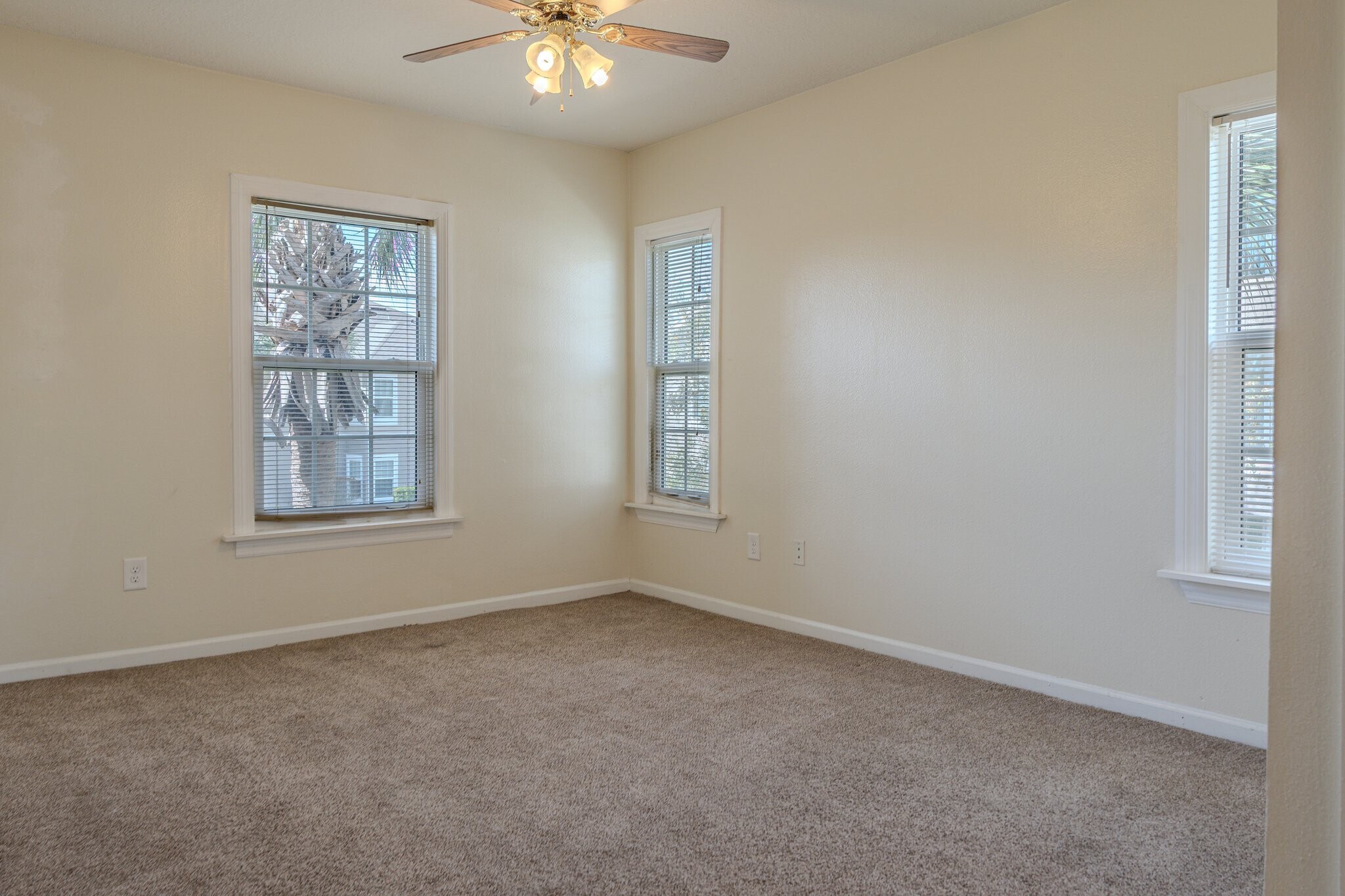 Building Photo - 6596 Swissco Dr