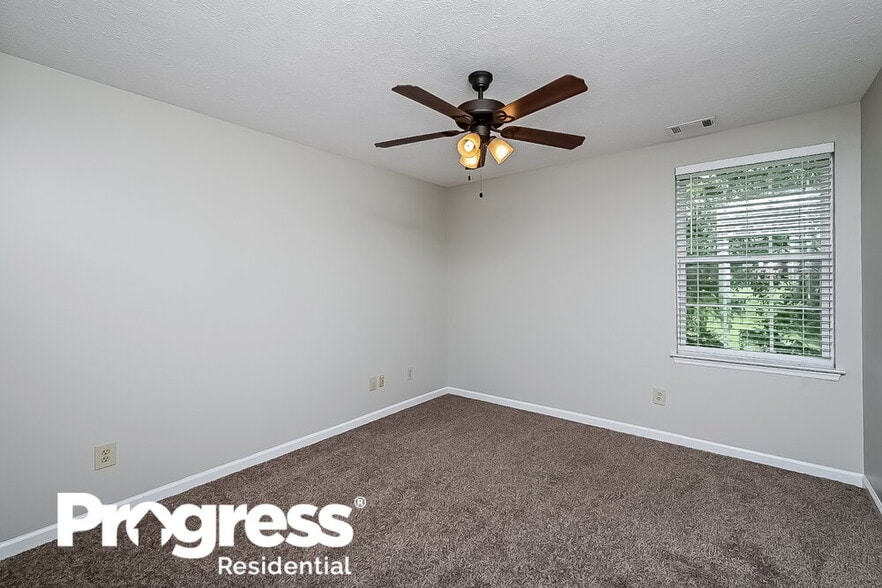 Building Photo - 113 Bradford Cir