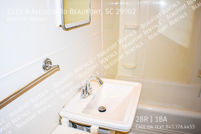 Building Photo - 2311 A Allison Rd Beaufort, SC 29902