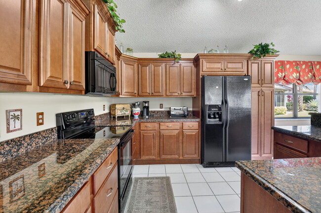 Building Photo - 8112 Mimosa Pl