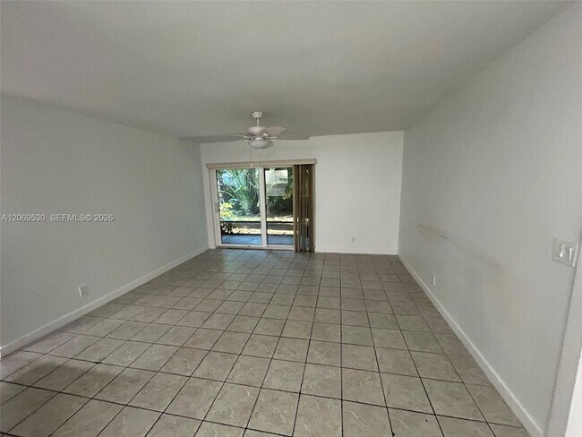 Building Photo - 815 SW 30th St